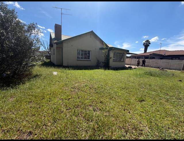 8 BEDROOM HOUSE FOR SALE IN VANDERBIJLPARK CE 2